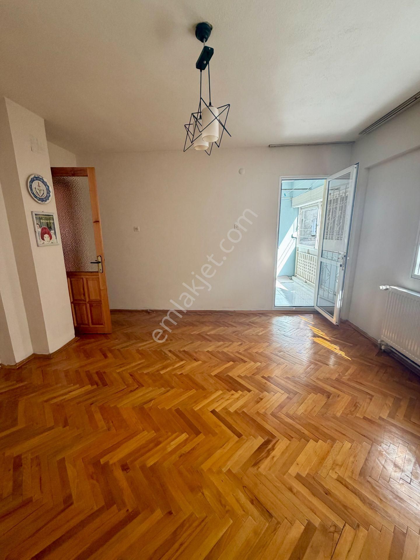 Üçyol Metroya Yürüme Mesafesinde 2+1 Kiralık Daire - Görsel 3