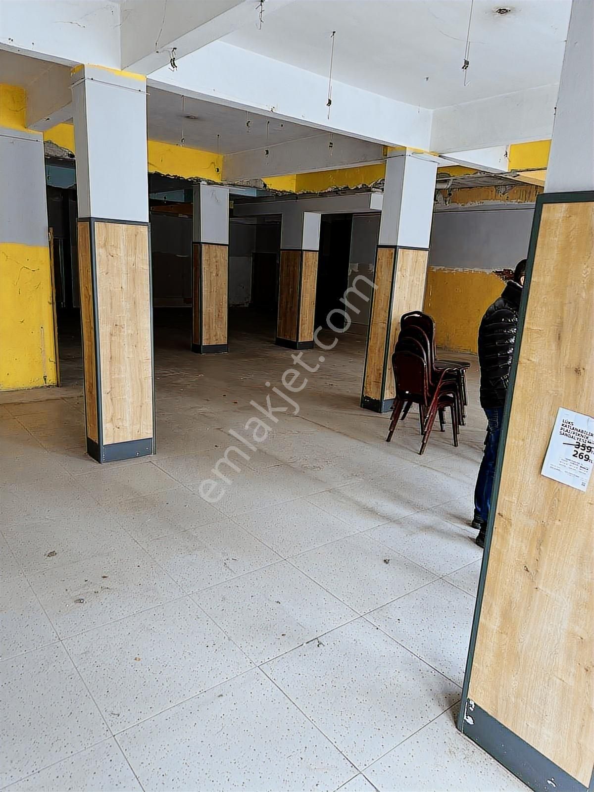 Arnavutköy Haraççı Merkezde Düz Giriş 300m2 Kiralık Dükkan... - Görsel 11