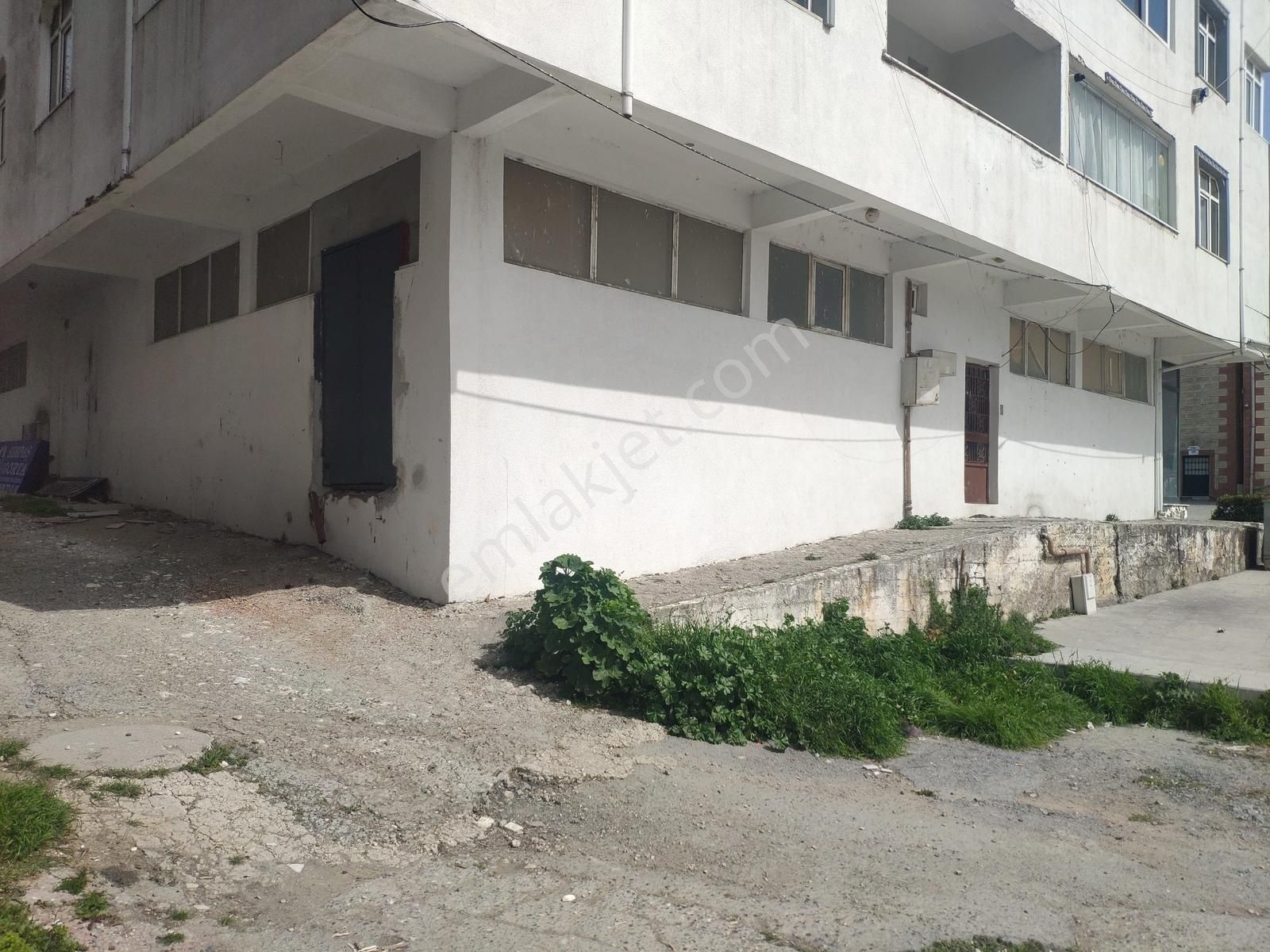 Arnavutköy Haraççı Merkezde Düz Giriş 300m2 Kiralık Dükkan... - Görsel 7