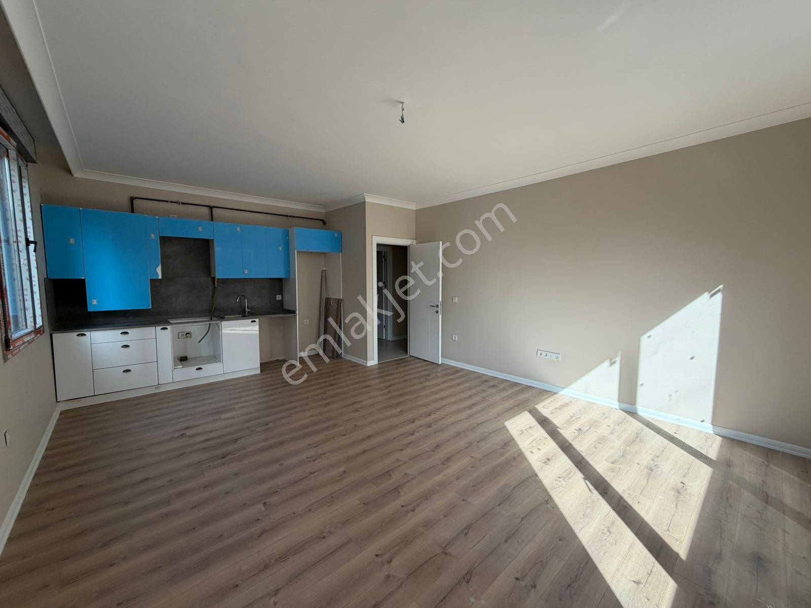 Plusofis Emlak Bostancı Levent Sokakta Satılık 1+1 Giriş Kat Daire - Görsel 5