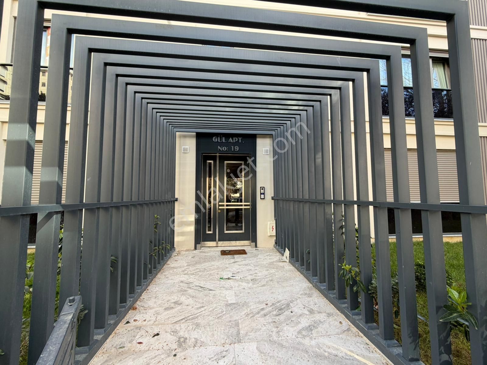 Plusofis Emlak Bostancı Levent Sokakta Satılık 1+1 Giriş Kat Daire - Görsel 13