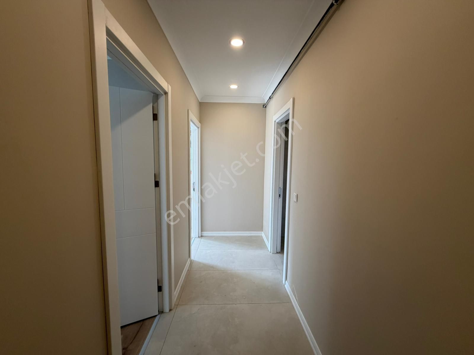 Plusofis Emlak Bostancı Levent Sokakta Satılık 1+1 Giriş Kat Daire - Görsel 11