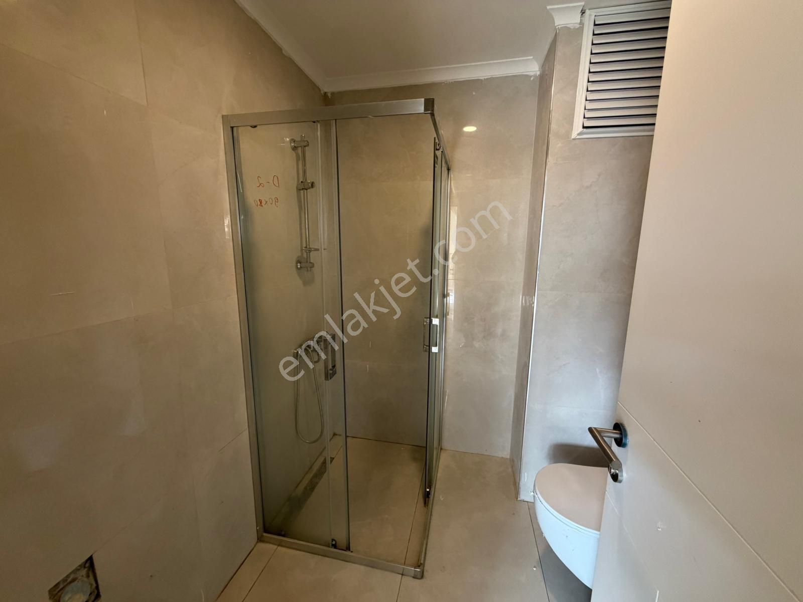 Plusofis Emlak Bostancı Levent Sokakta Satılık 1+1 Giriş Kat Daire - Görsel 6