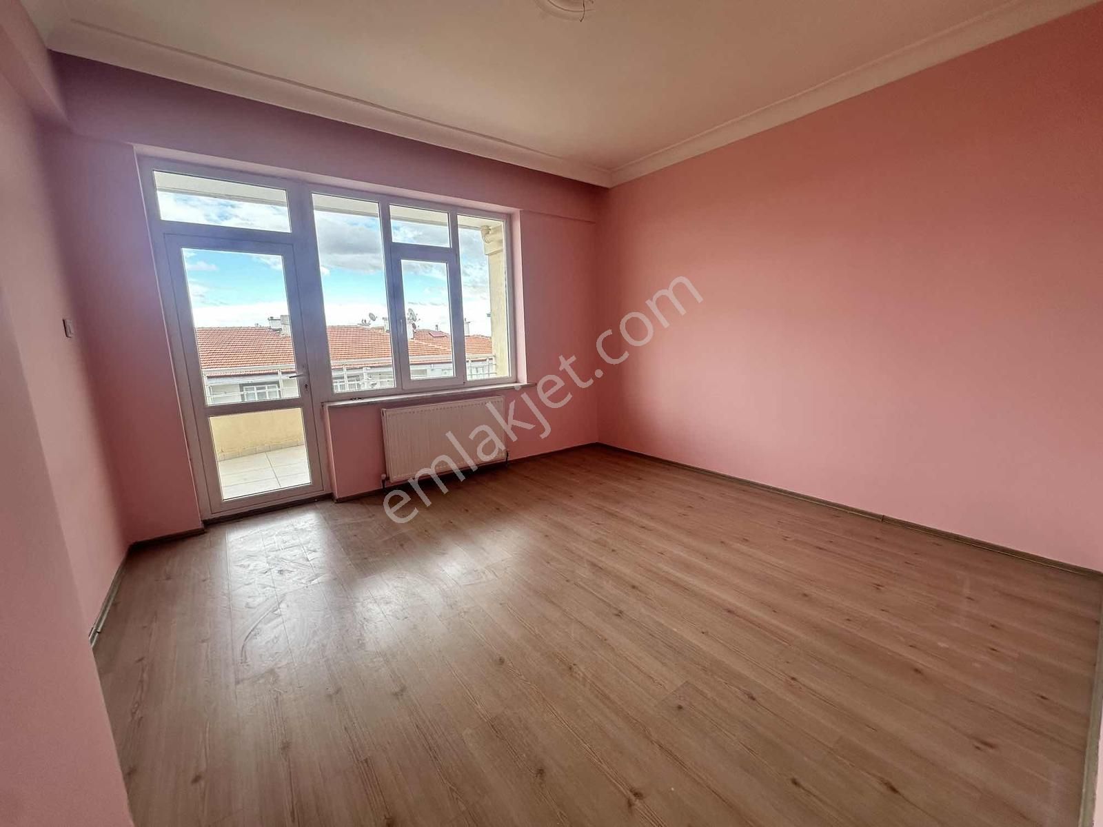 Şems'ten Karaaslanda Kiralık Site İçi 3+1 Daire - Görsel 8