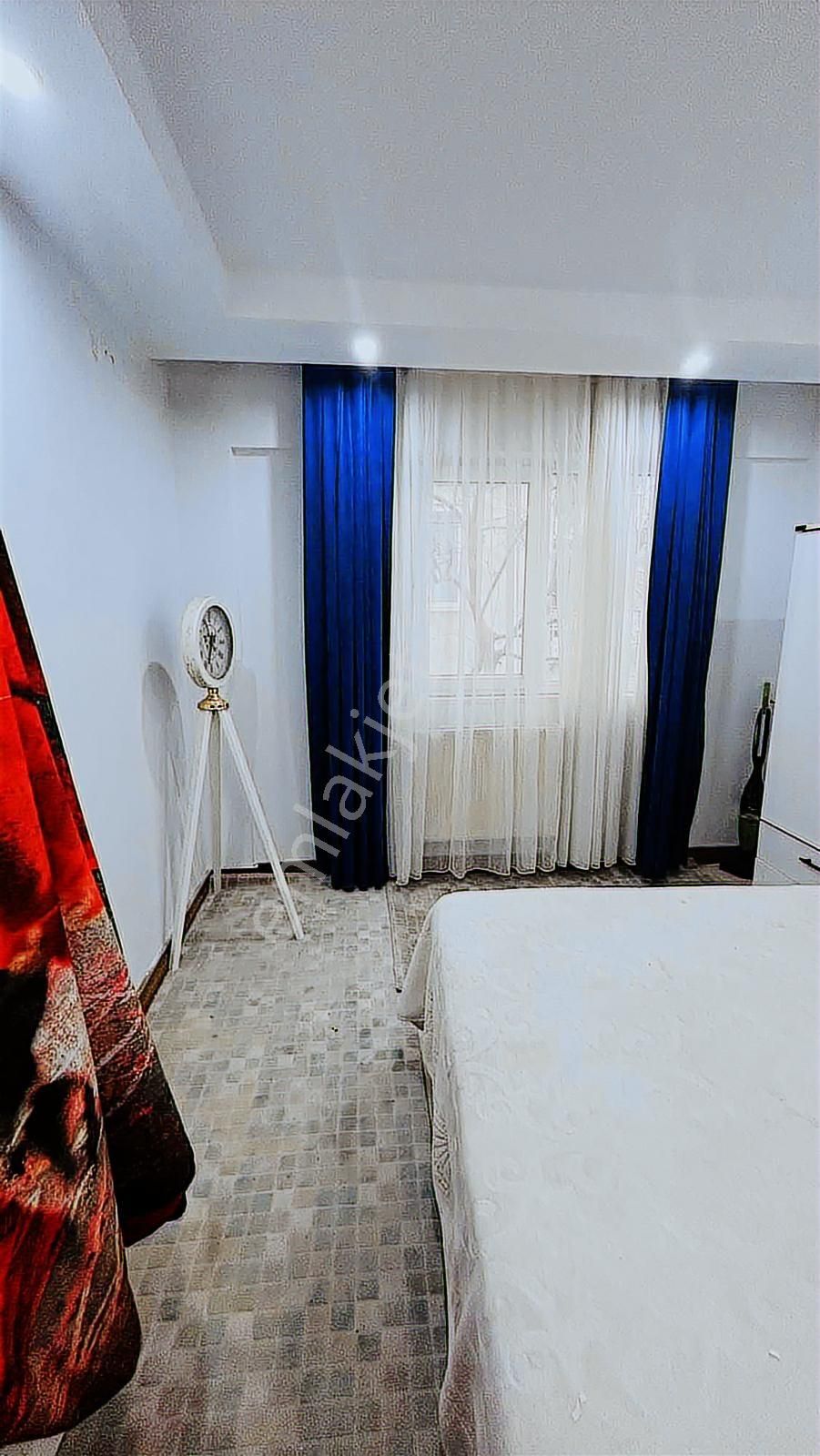 İncilipınarda Satılık Geniş Yüksek Zemın 1+1 Apart - Görsel 3