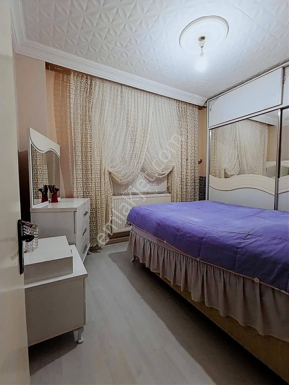 Tranvay Yanıbaşında Fuul Eşyalı Kombili 3+1 Kiralık Daire - Görsel 13