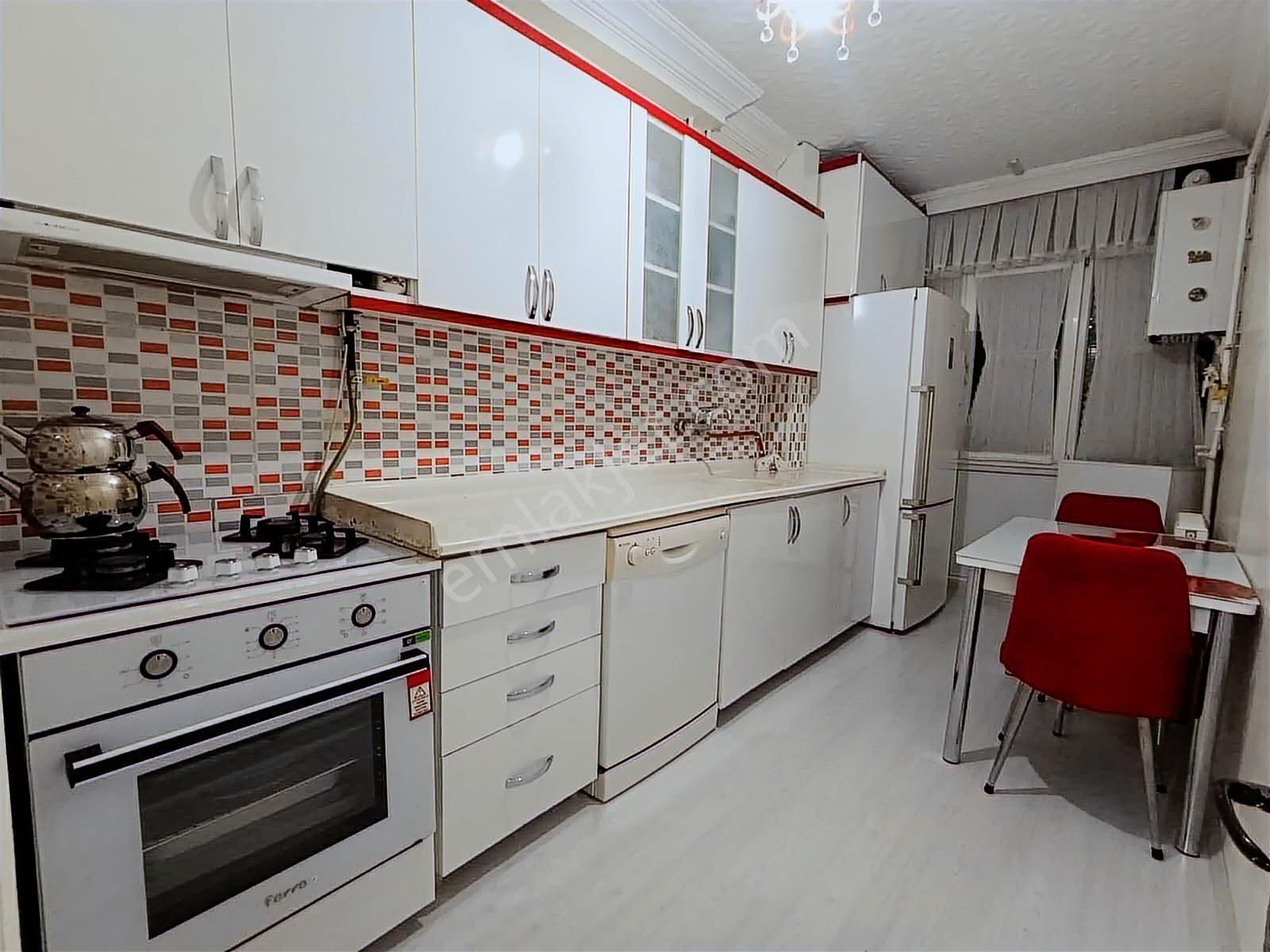 Tranvay Yanıbaşında Fuul Eşyalı Kombili 3+1 Kiralık Daire - Görsel 8