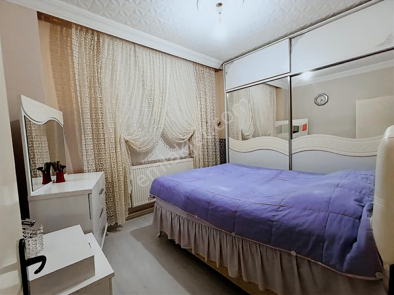 Tranvay Yanıbaşında Fuul Eşyalı Kombili 3+1 Kiralık Daire - Görsel 6