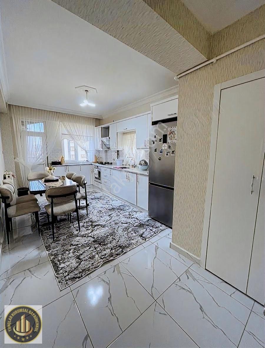 Gaziler 75 Caddeye İkinci Parsel Satılık 3+1 Lüküs Daire - Görsel 2