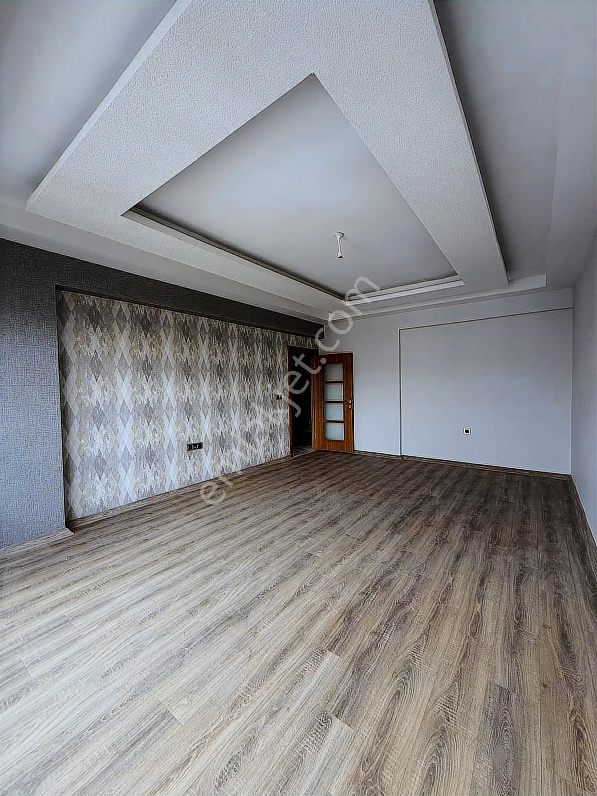 Ertugrulgazi De 3+1 Giyinme Odalı Harikalık Ön Plan - Görsel 17