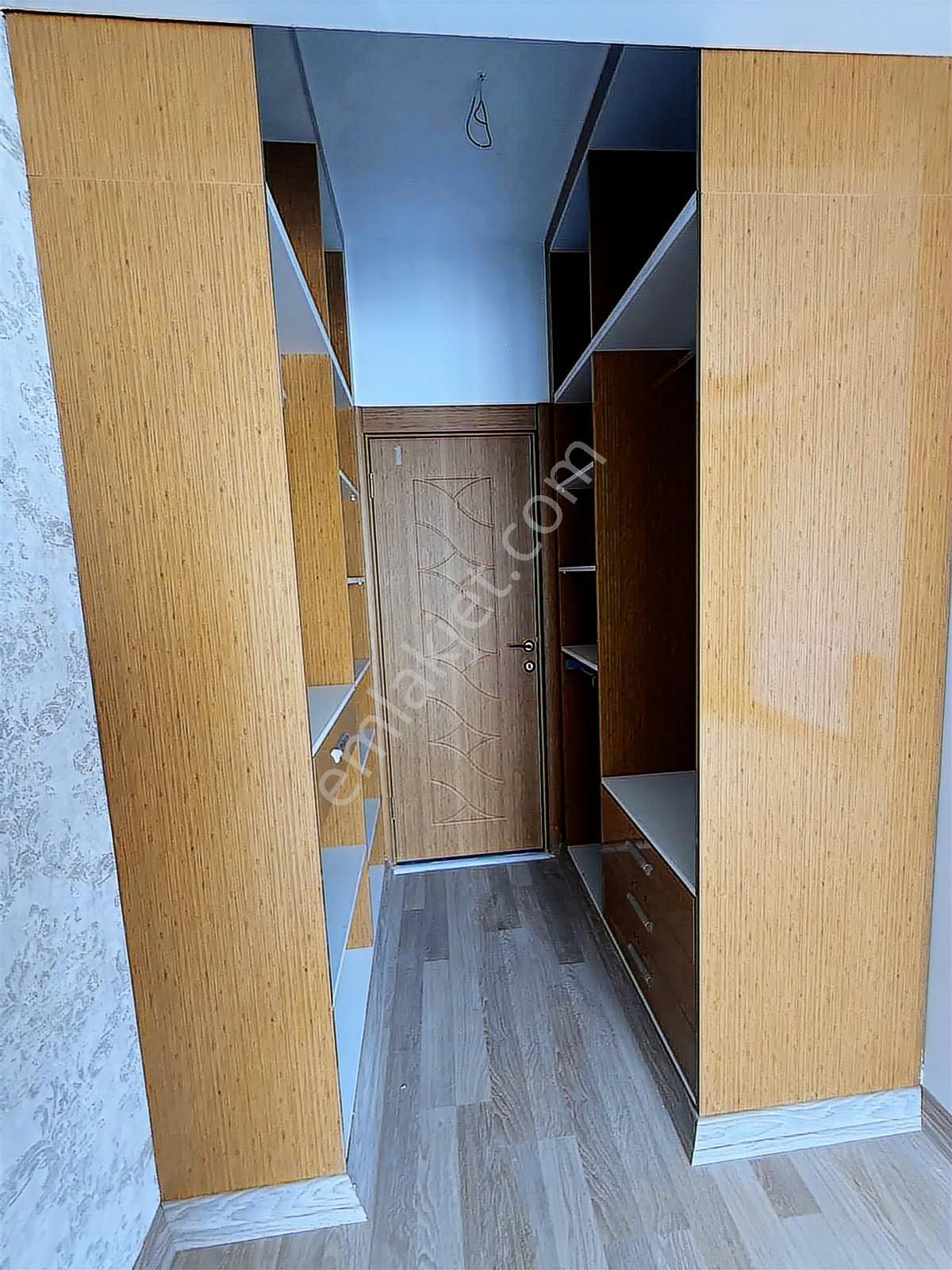 Ertugrulgazi De 3+1 Giyinme Odalı Harikalık Ön Plan - Görsel 14