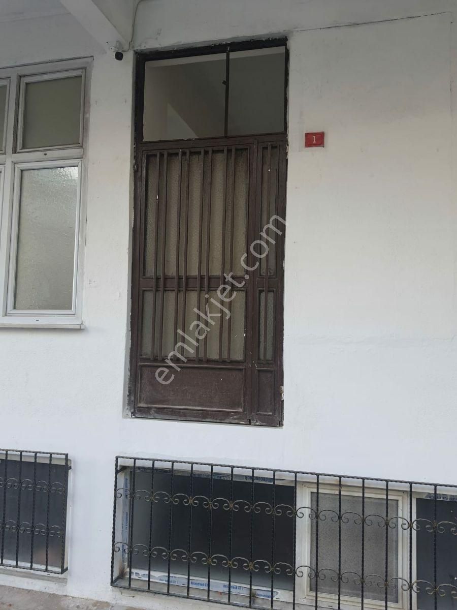 Güngören'de Ana Caddeye Cepheli Köşe Dükkan - Görsel 4