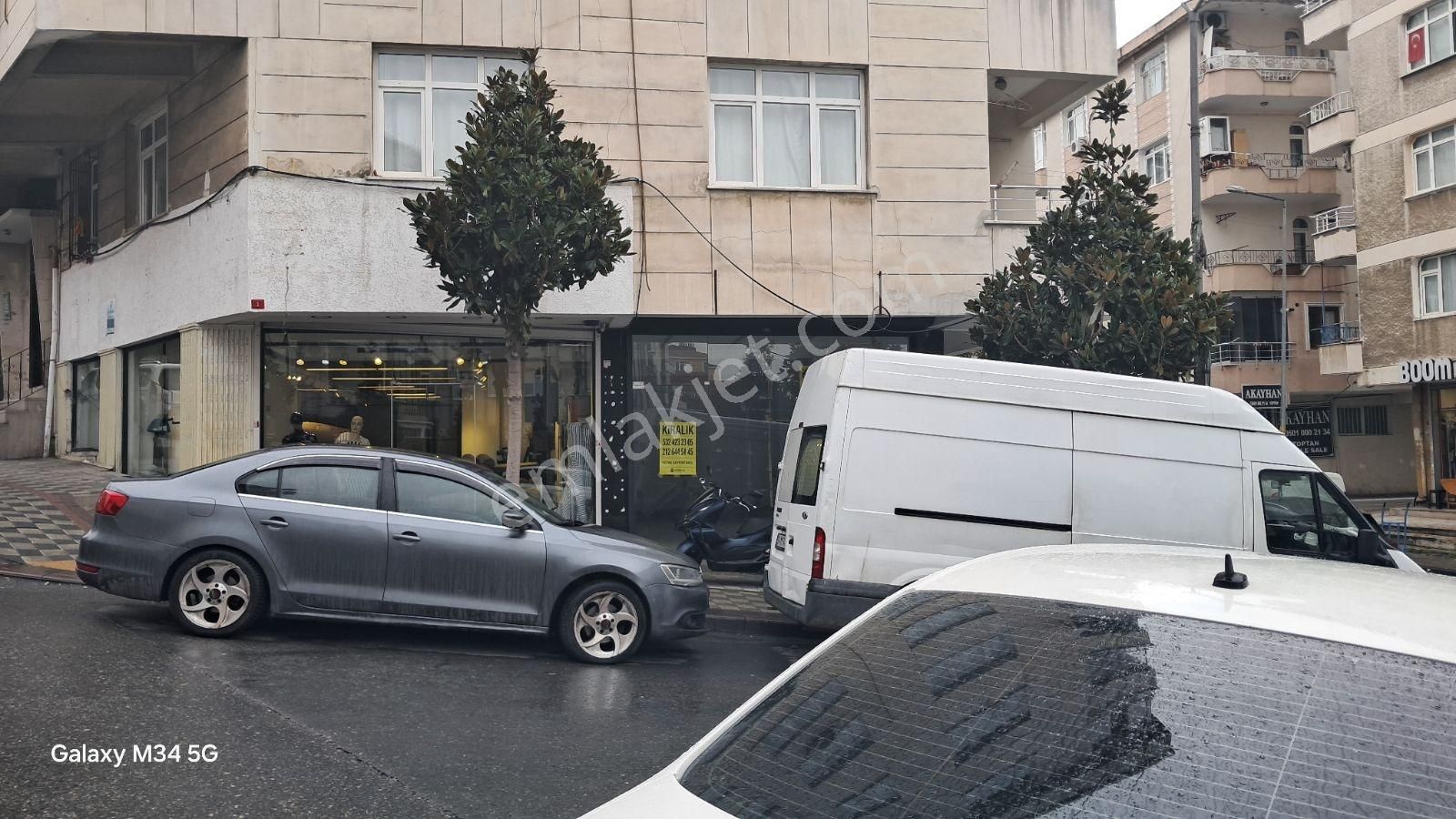 Güngören'de Ana Caddeye Cepheli Köşe Dükkan - Görsel 5