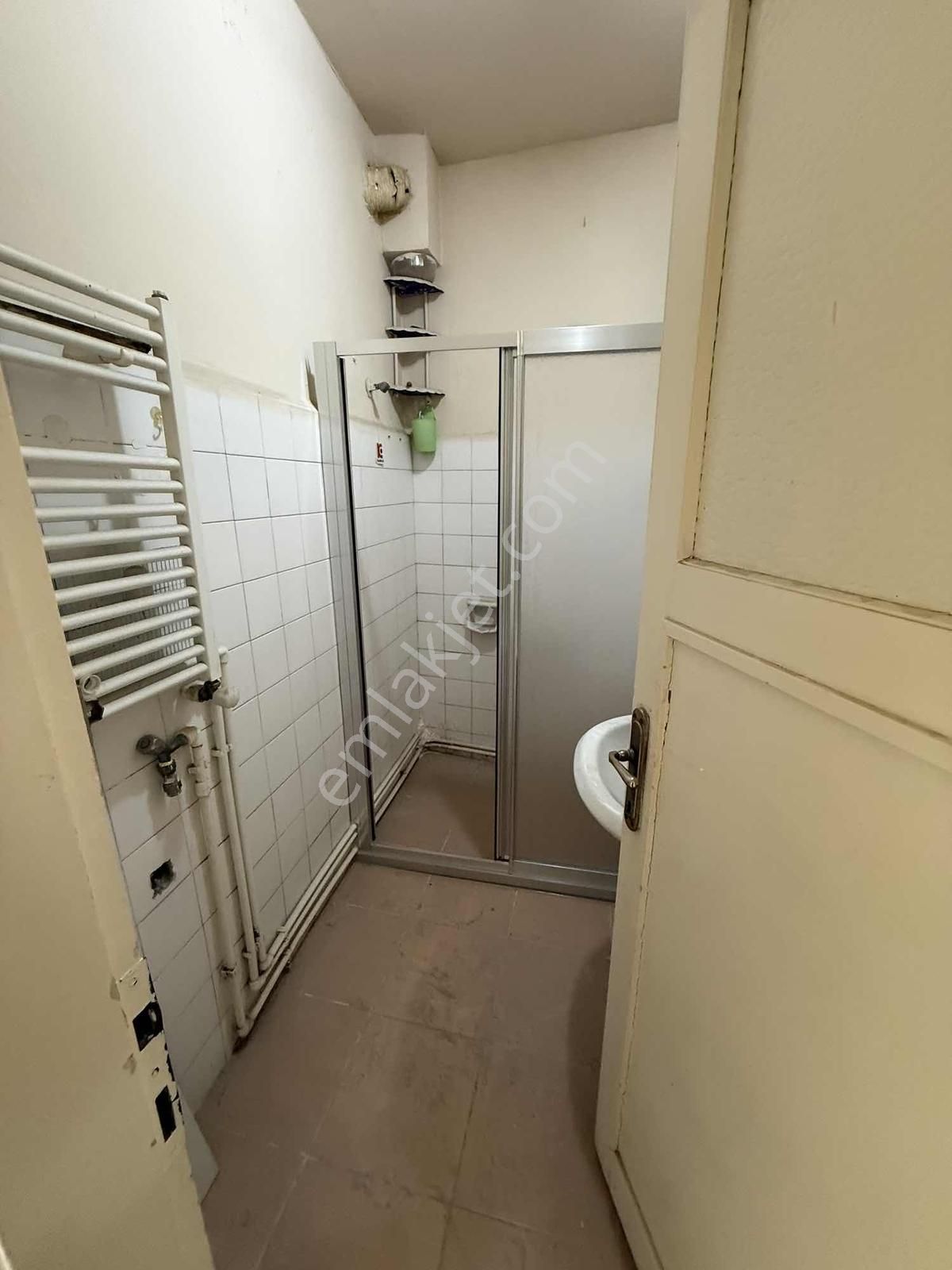 Gaziosmanpaşa Şemsipaşa Mahallesinde Satılık 2+1 Çift Balkon - Görsel 8