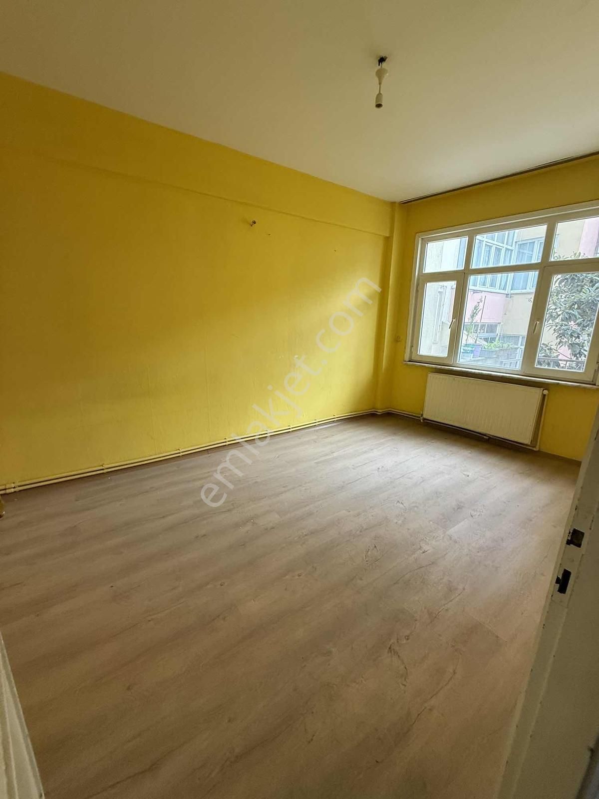 Gaziosmanpaşa Şemsipaşa Mahallesinde Satılık 2+1 Çift Balkon - Görsel 3