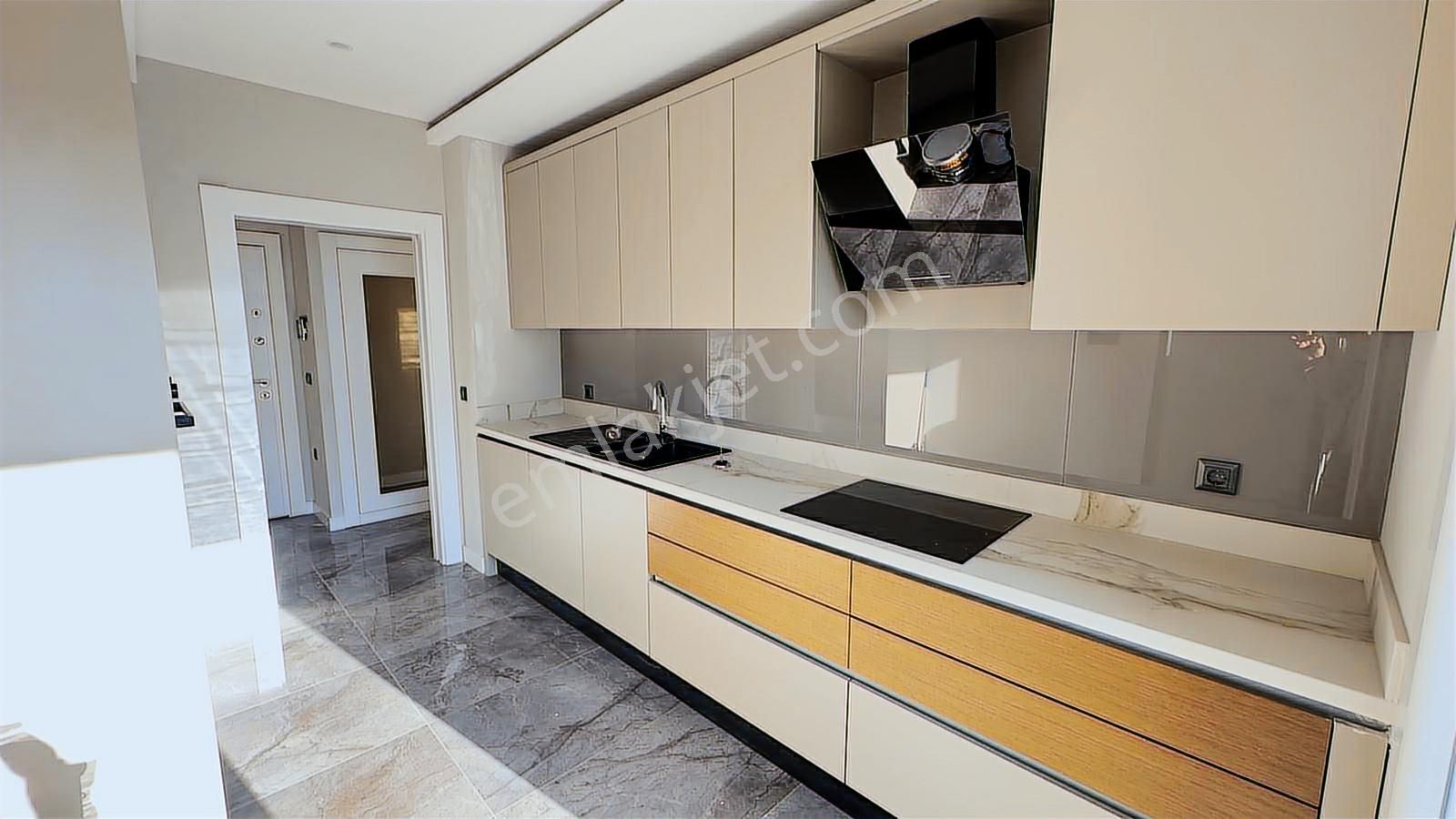 Beylikdüzü Metrobüse 1 Dk Sıfır Büyük Fırsat 2+1 Satılık Daire