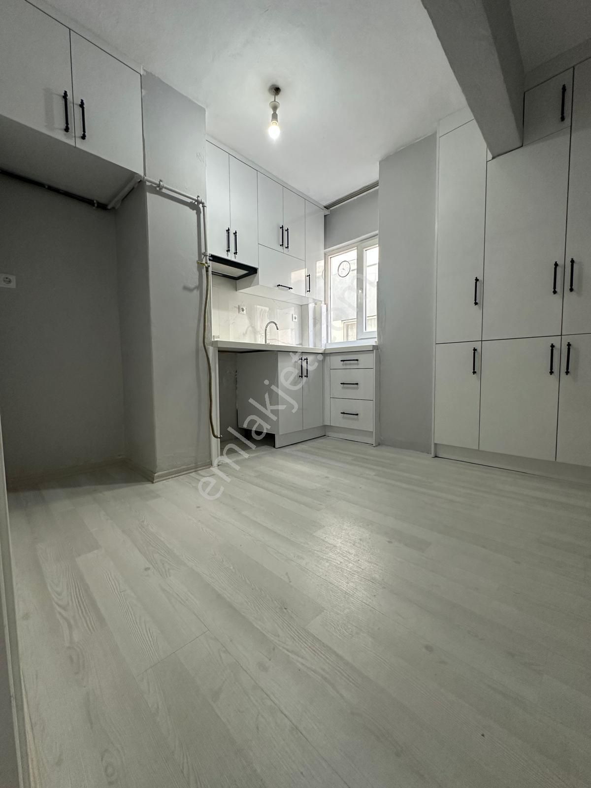 Heykel İbrahimpaşa'da Boyalı Masrafsız 3+1 Kiralık Daire - Görsel 10