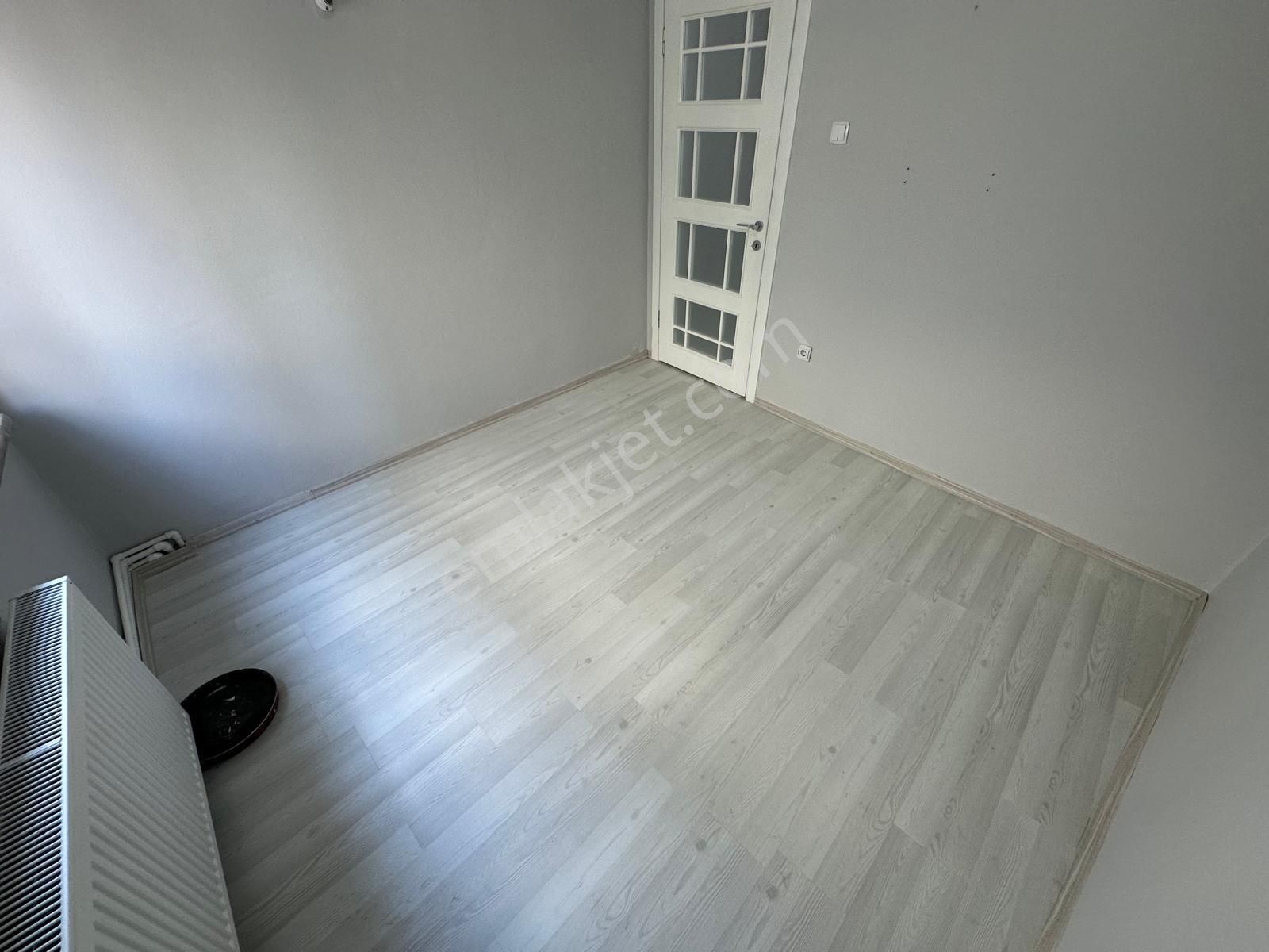 Heykel İbrahimpaşa'da Boyalı Masrafsız 3+1 Kiralık Daire - Görsel 30