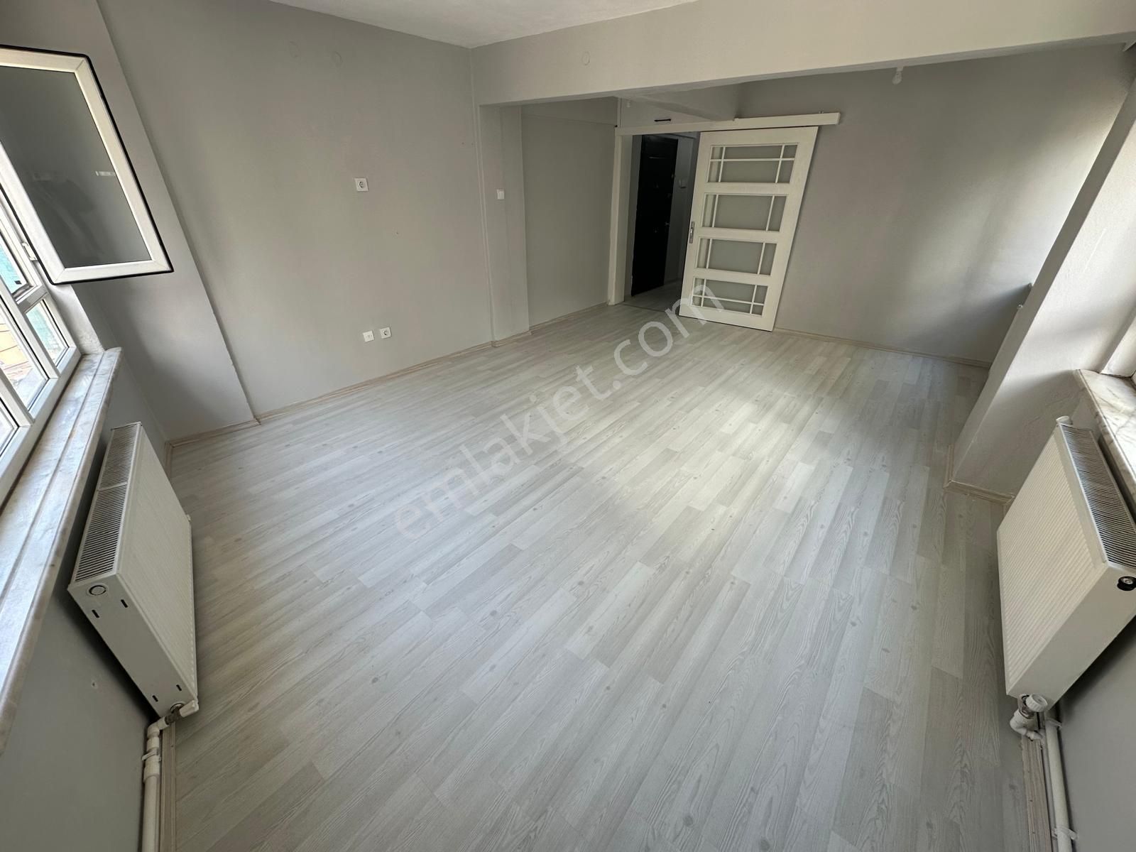 Heykel İbrahimpaşa'da Boyalı Masrafsız 3+1 Kiralık Daire - Görsel 4