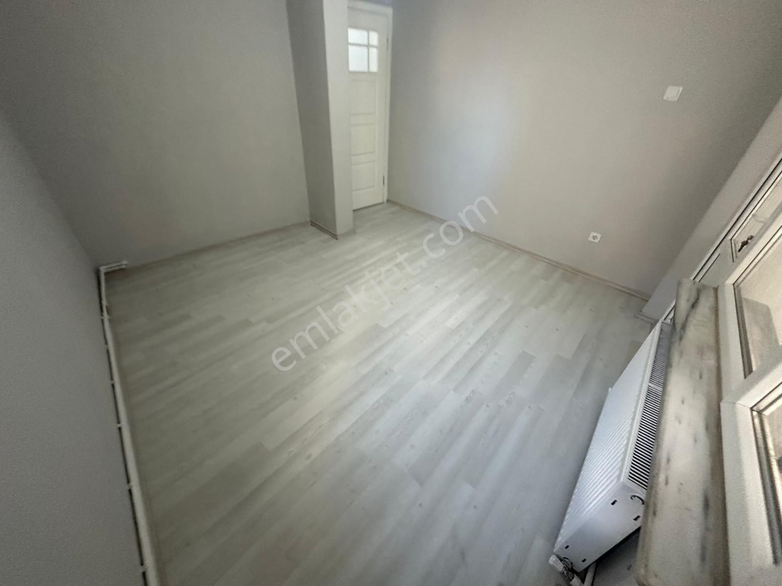 Heykel İbrahimpaşa'da Boyalı Masrafsız 3+1 Kiralık Daire - Görsel 15