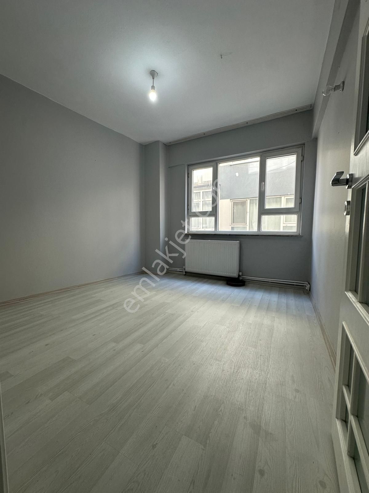 Heykel İbrahimpaşa'da Boyalı Masrafsız 3+1 Kiralık Daire - Görsel 32