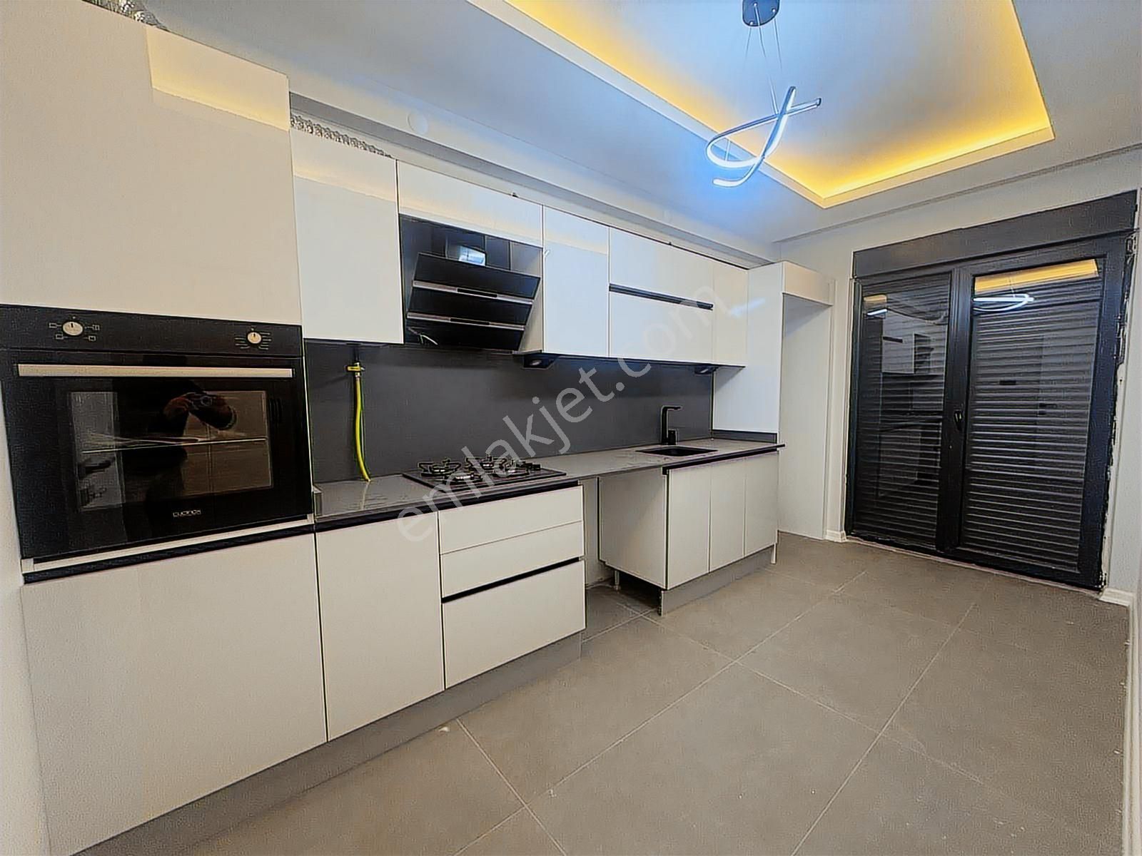 Balkan Gündüz'den Orhangazi Mahallesinde Satılık 2+1 Daire