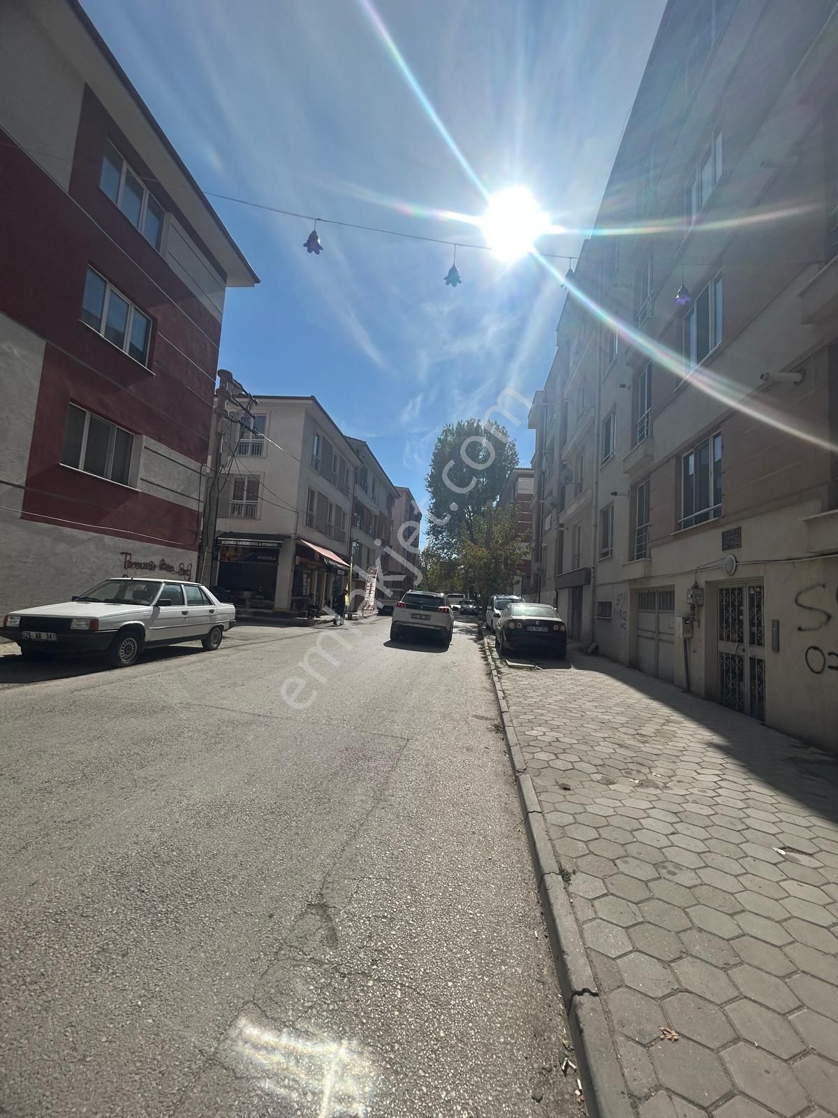 Balkan Gündüz'den Sütlüce Mah. Eşyalı Kiralık 2+0 Daire