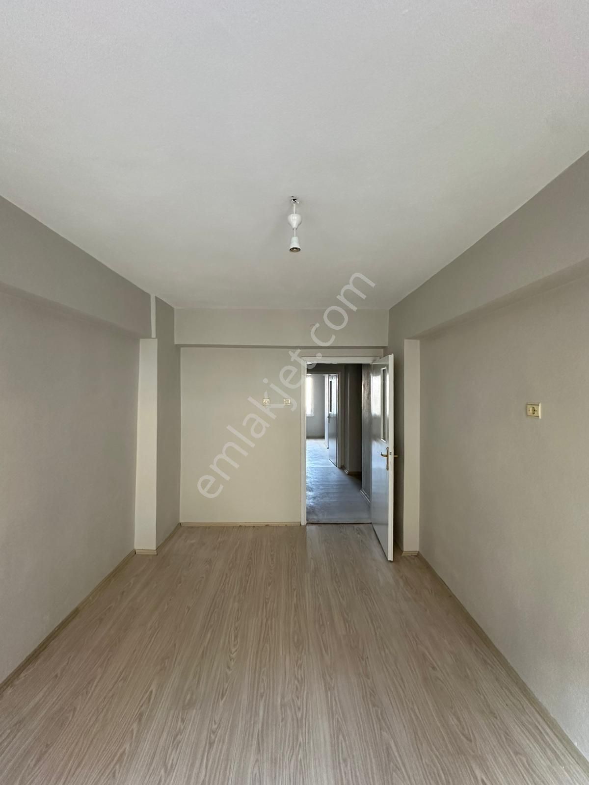 Balkan Gündüz'den Seylap Caddesinde Kiralık 3+1 Daire - Görsel 6