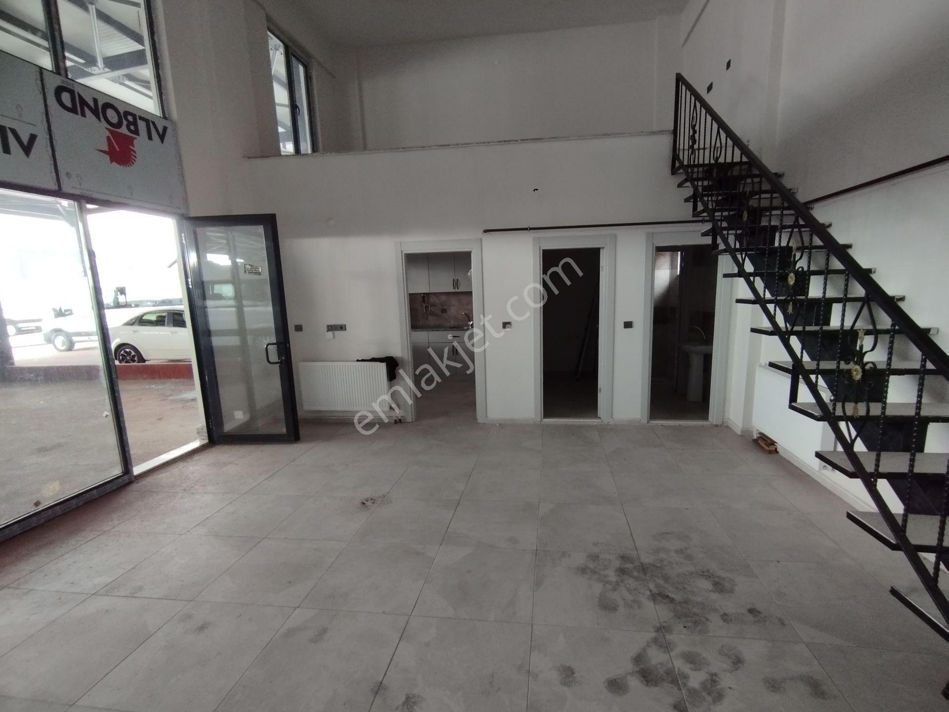Alihan G.m. De Karşıyaka Mah.de Galericiler Sitesi Yapılı Kiralık Dükkan