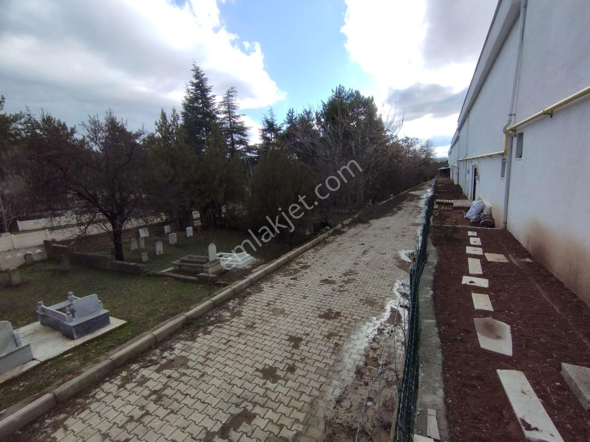 Alihan G.m. De Karşıyaka Mah.de Galericiler Sitesi Yapılı Kiralık Dükkan - Görsel 14