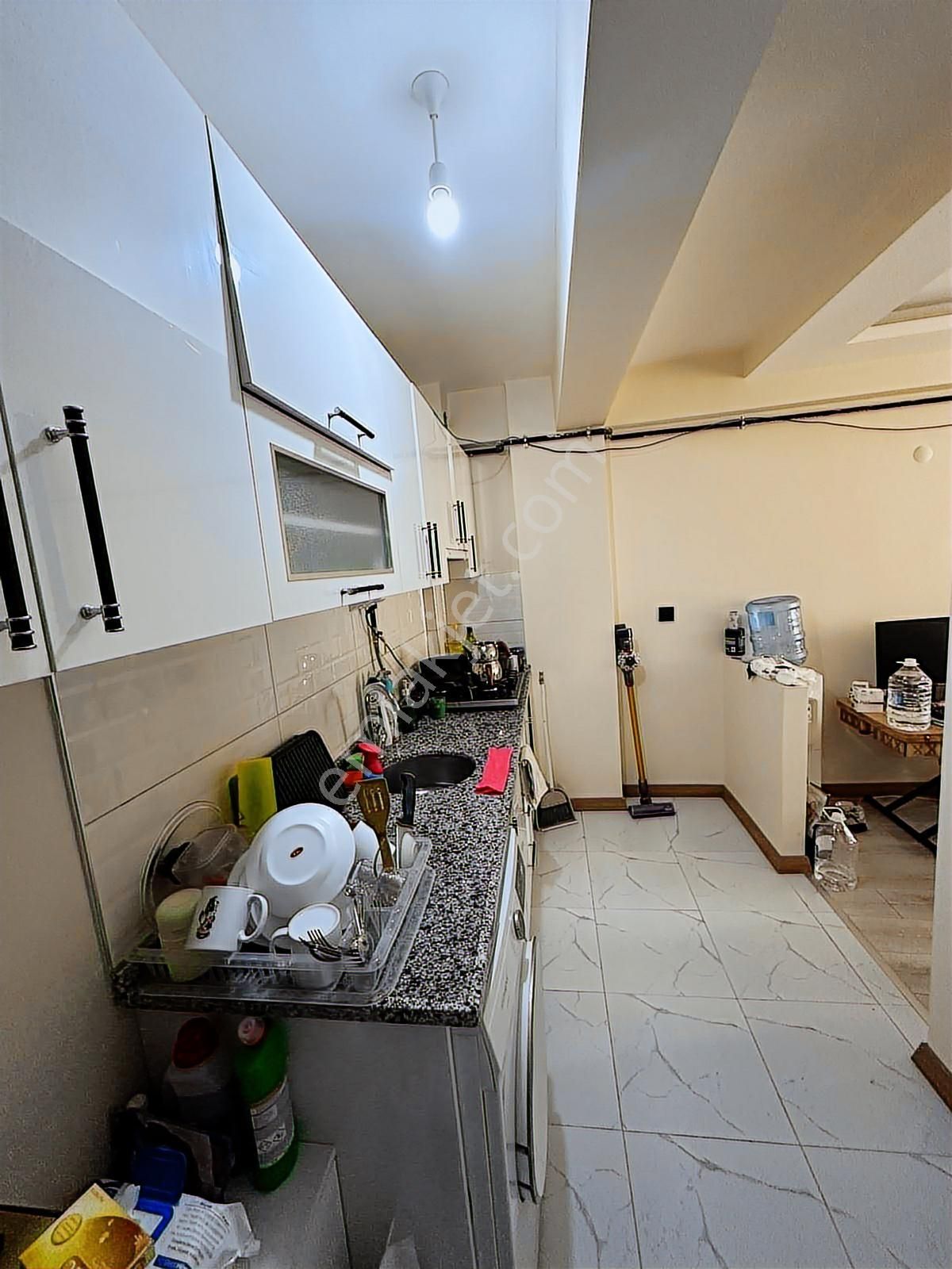 Sütlüce Mahallesinde Satılık Kiracılı 1+1 Daire - Görsel 5