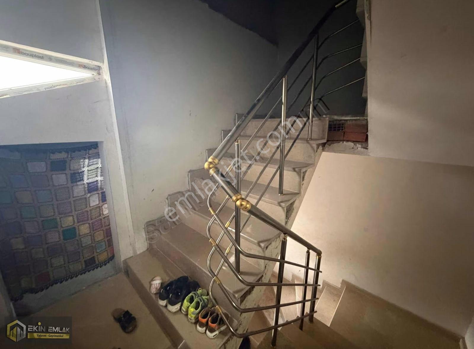 Karatay Saraçoğlu Mah. 3 Katlı Doğalgazlı Müstakil Ev - Görsel 11