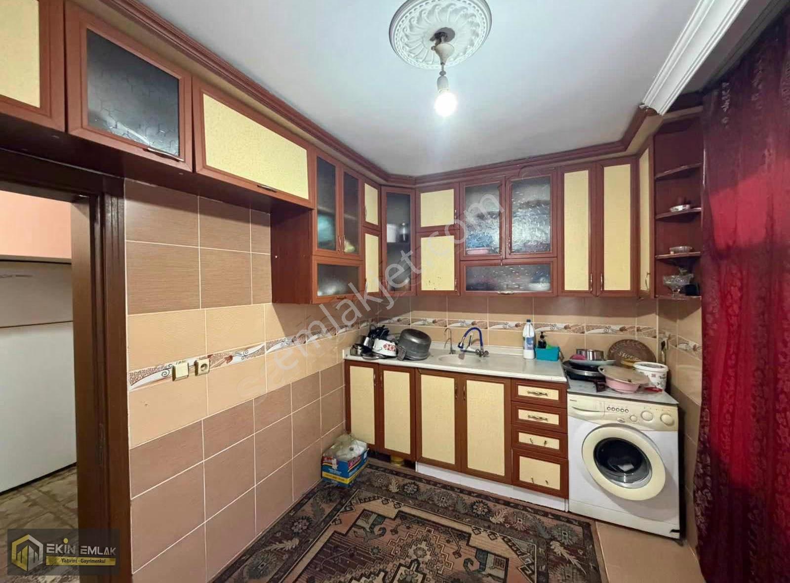 Karatay Saraçoğlu Mah. 3 Katlı Doğalgazlı Müstakil Ev - Görsel 4