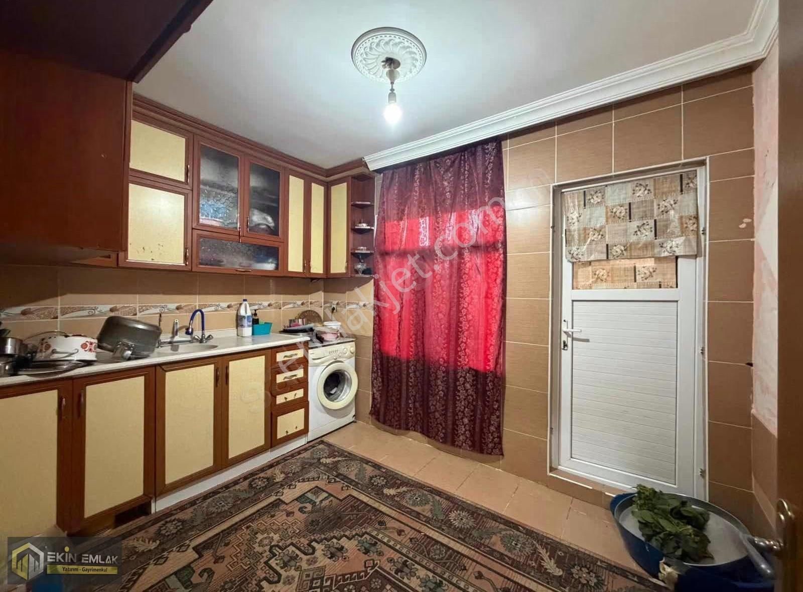 Karatay Saraçoğlu Mah. 3 Katlı Doğalgazlı Müstakil Ev - Görsel 18