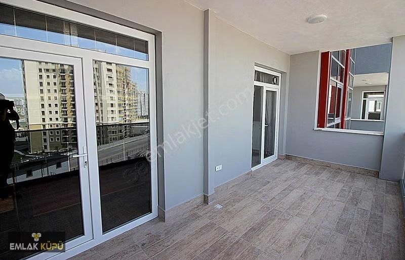 Bağlıca Mah'de Satılık 4+1 Geniş 2 Bloklu Sitede Ara Kat Daire - Görsel 7