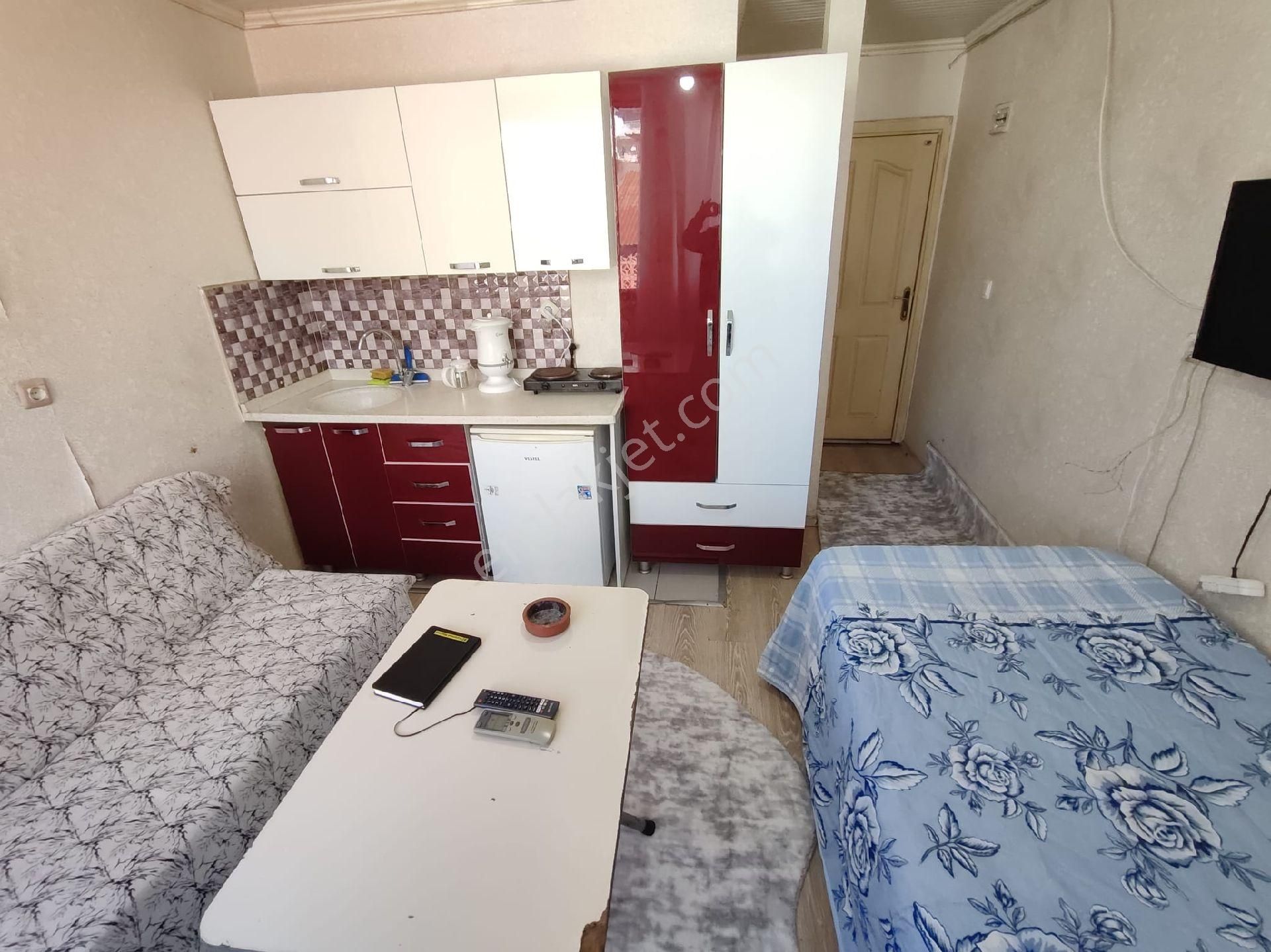 Beyaz Evler Mahallesi Eşyalı Daire 1+0 - Görsel 2