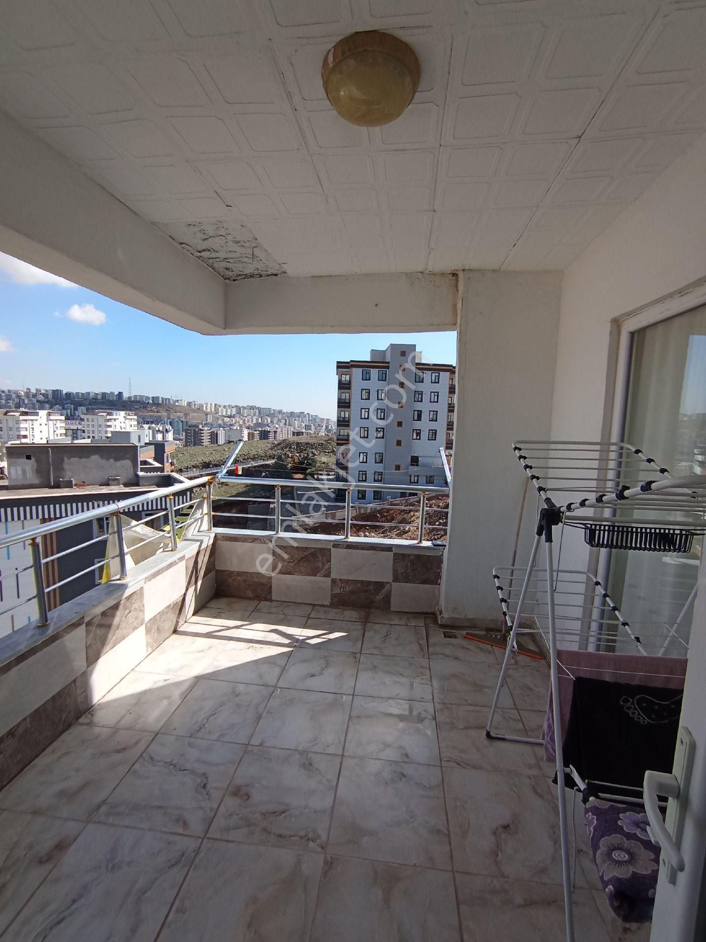 Batikent 3+1 170 Metre Kare Ebebeyin Banyolu Giyinme Odalı - Görsel 8