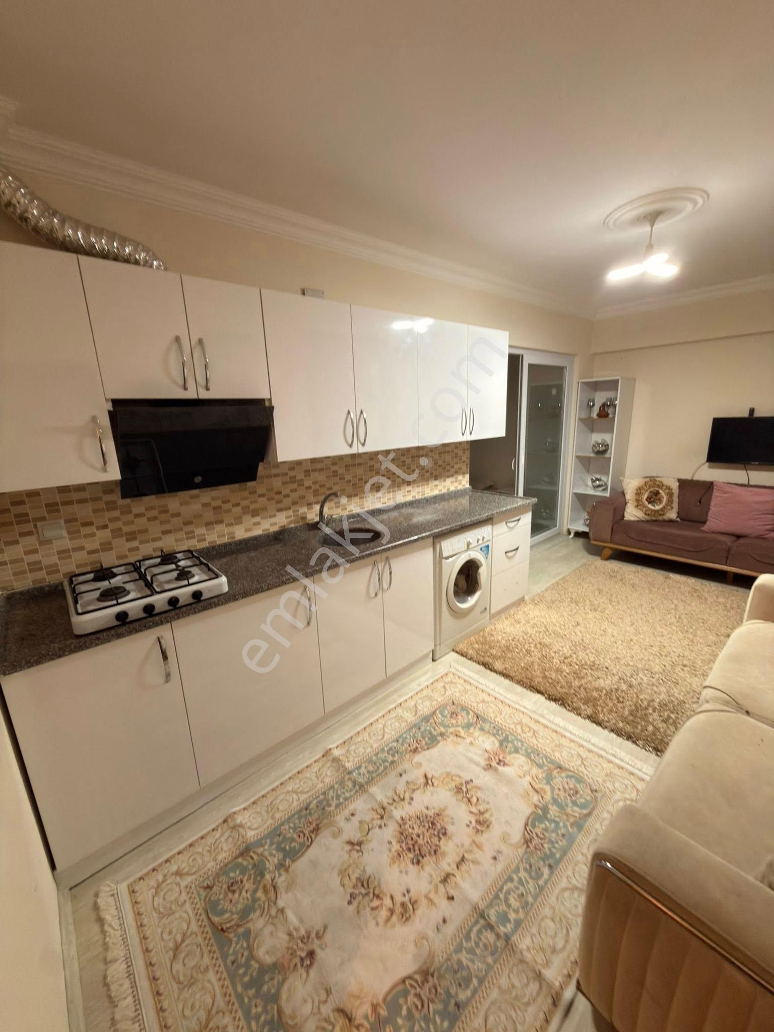 Aydın / Nazilli / Sümer Mahallesi – Satılık 2+1 Daire 3 Katlı Binanın 2. Katı – Balkonlu - Görsel 3