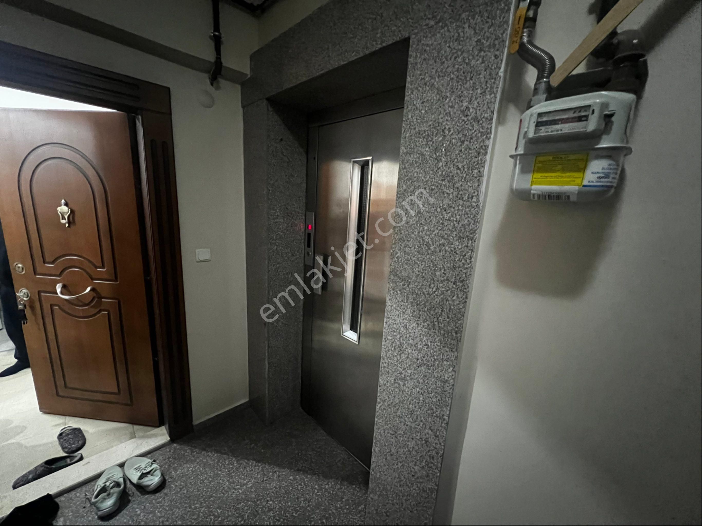 Naz Emlaktan Murat Reis Mahallesinde Asansörlü Otoparklı Genç Binada 2+1 Satılık Daire - Görsel 15