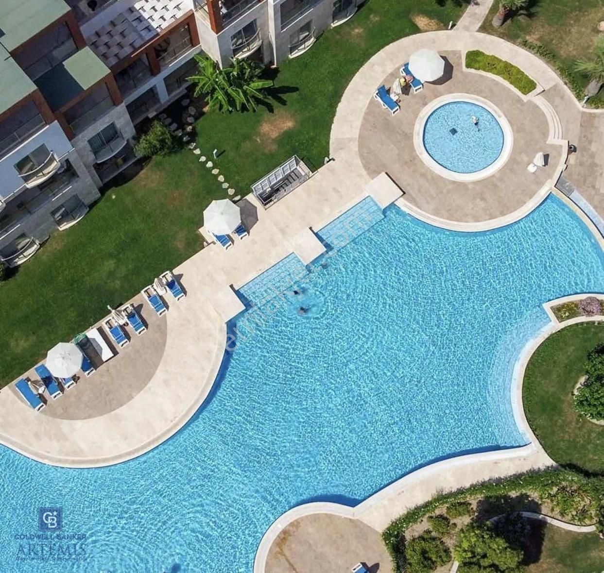 Bodrum Sundance Denize Sıfır Plajlı Kiralık Daire