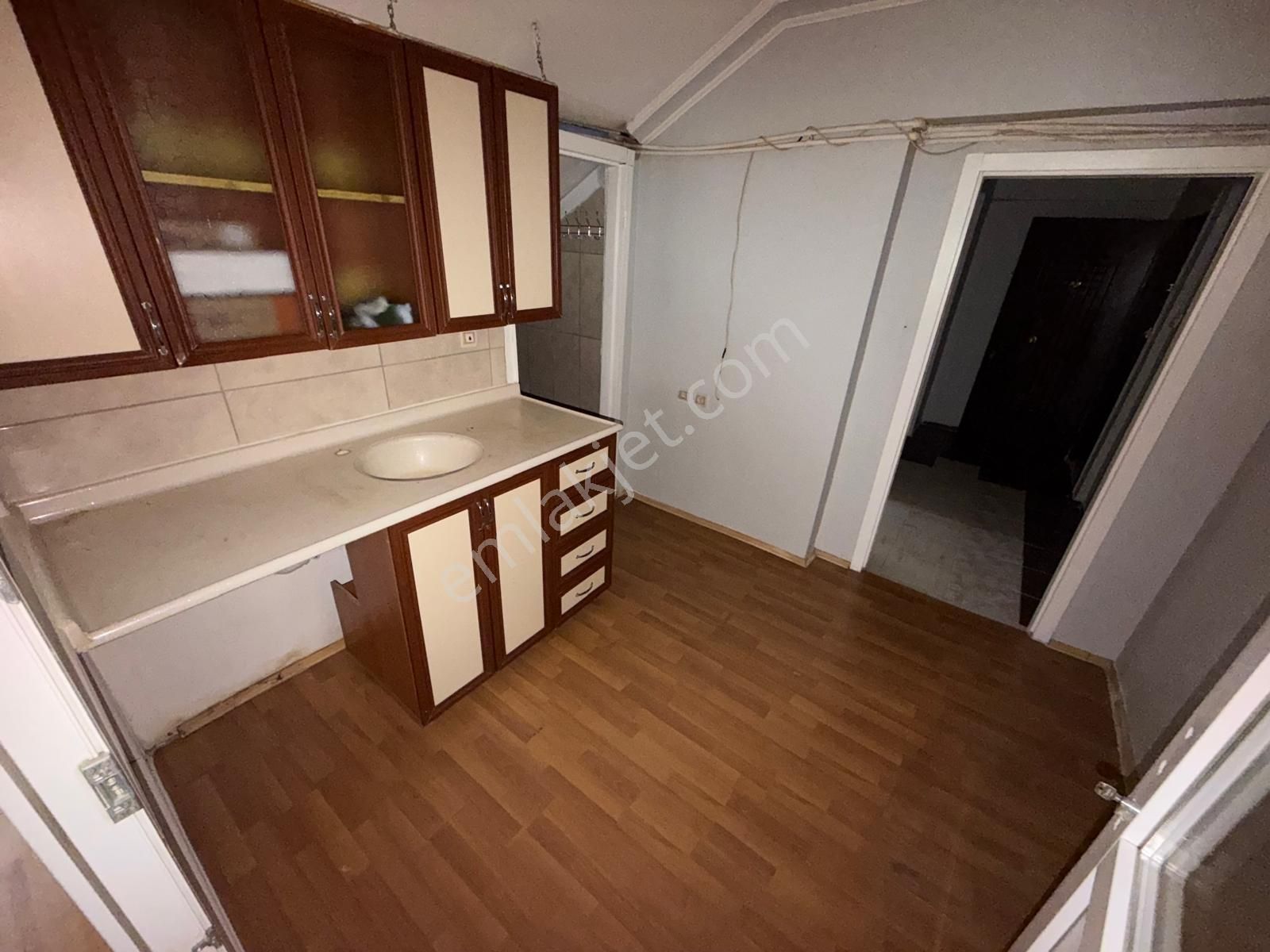 Malazgirt Mh Gömüsüz Çift Girişli Çift Mutfaklı Yapılı 3+1 Daire - Görsel 17