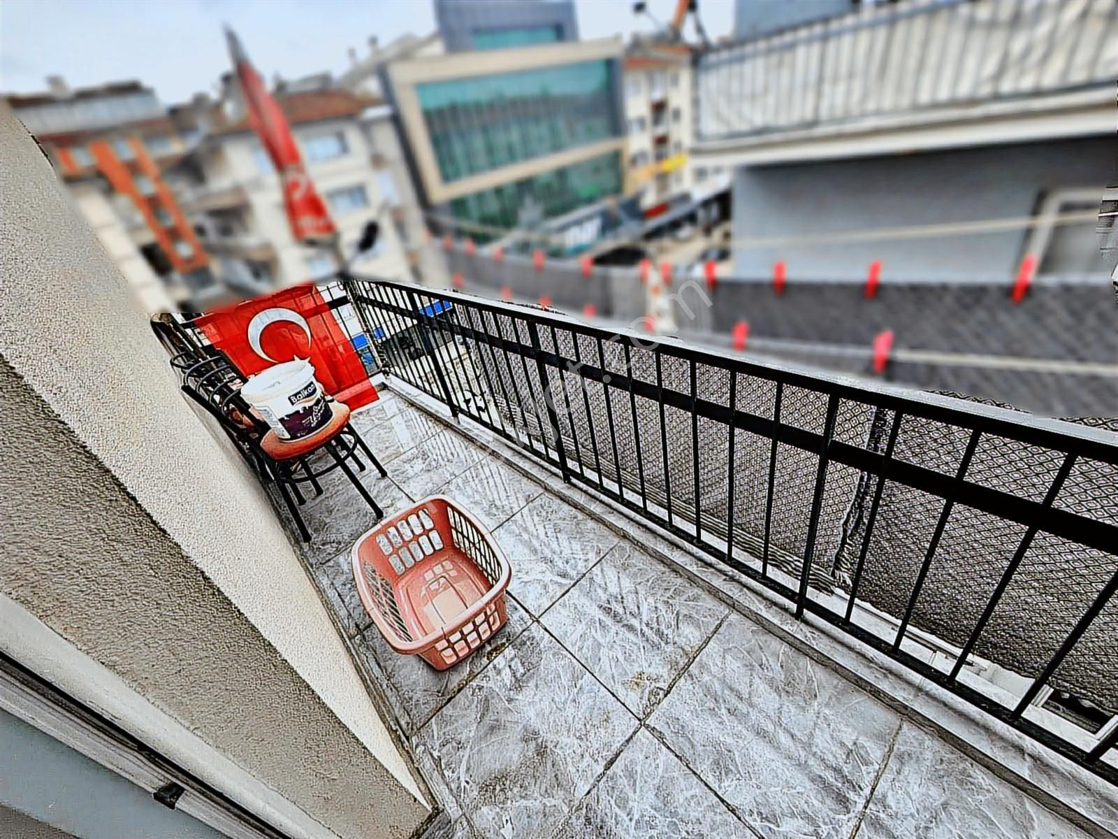 Sym'den Atatürk Mh Katta Merkeze Konumunda Geniş Yapılı 3+1daire - Görsel 9