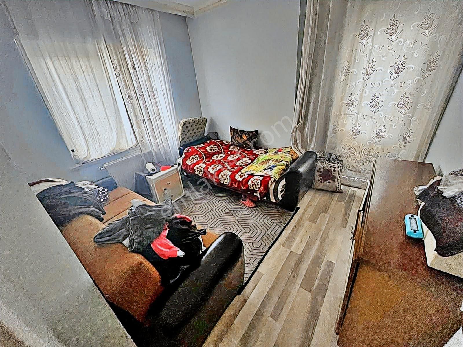 Sym'den Atatürk Mh Katta Merkeze Konumunda Geniş Yapılı 3+1daire - Görsel 4