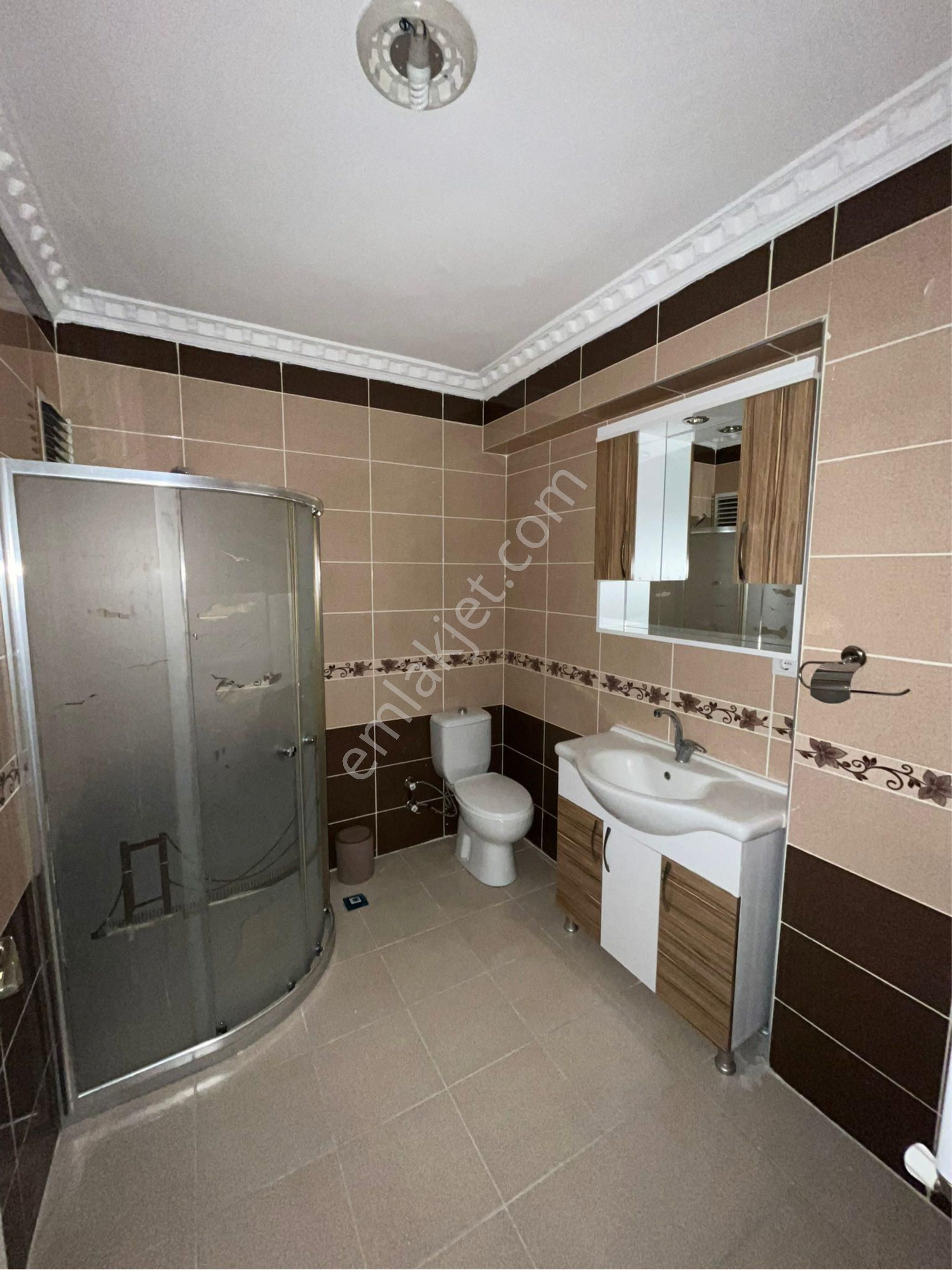 23 Nisan Okul Yanı Katta Asansörlü E.banyolu Ankara Manzaralı3+1 - Görsel 13