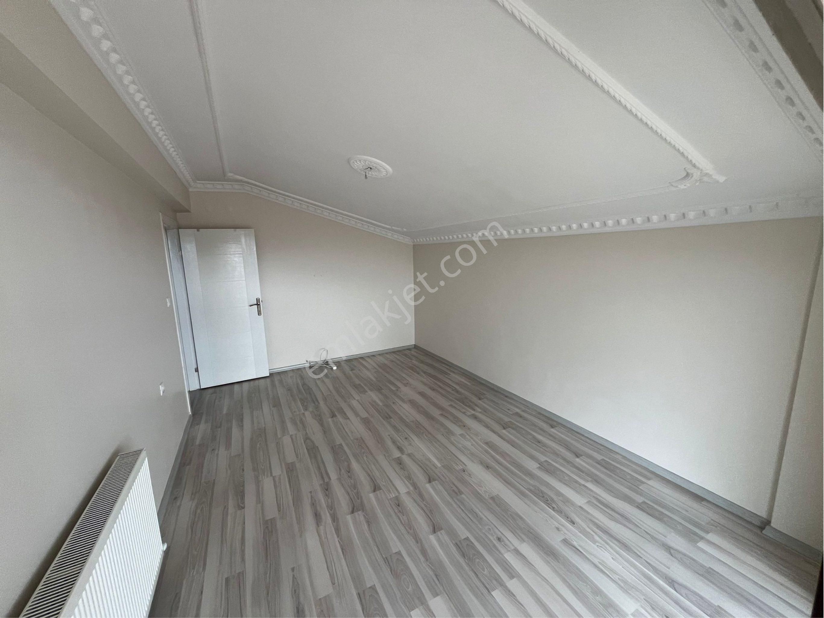 23 Nisan Okul Yanı Katta Asansörlü E.banyolu Ankara Manzaralı3+1 - Görsel 10