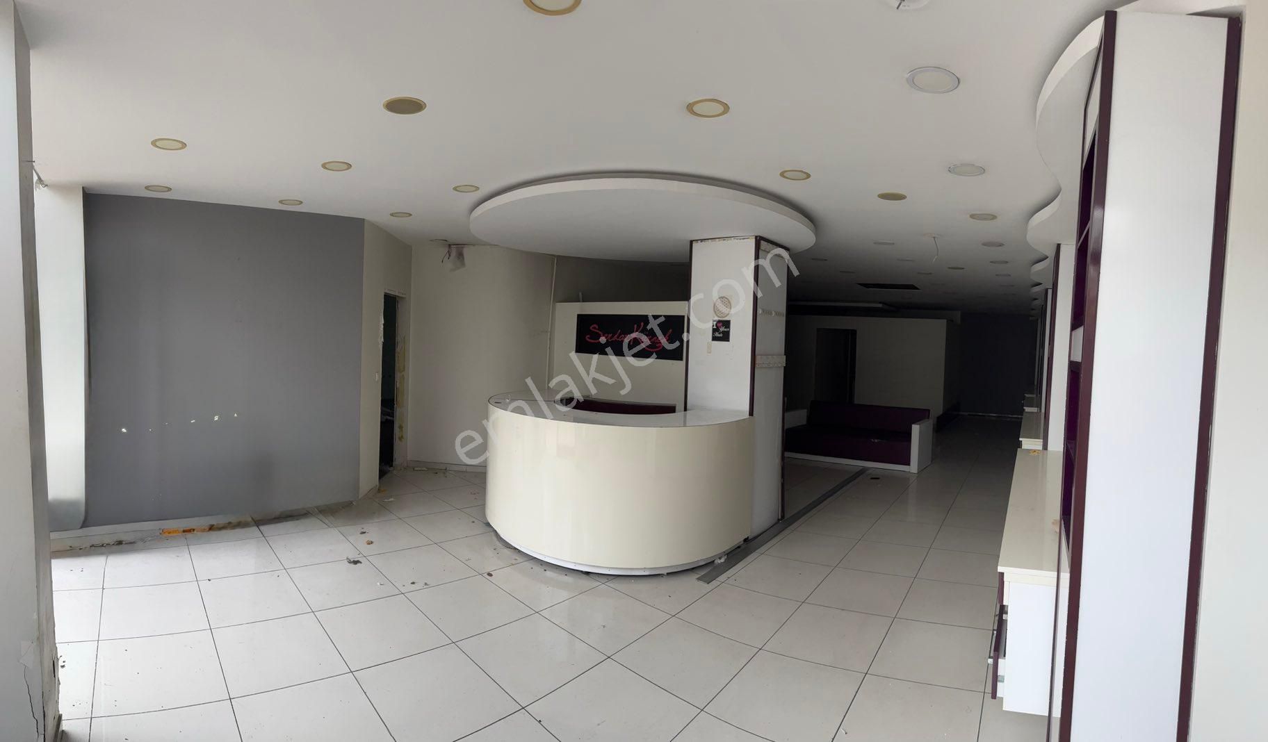 Marmaram Forum , Bakırköy Adliyesi Ve Belediyesine Çok Yakın Kiralık Dükkan - Görsel 10