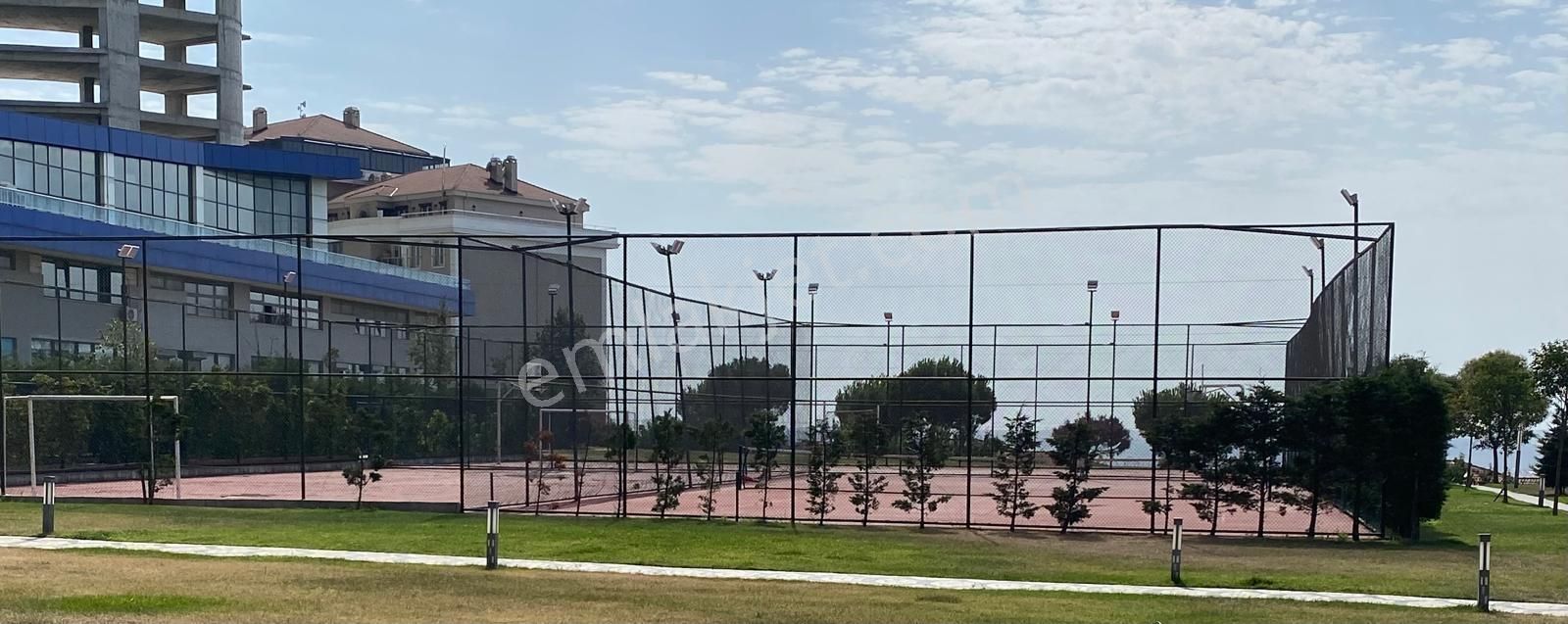 Demir Lavıda'da Göl Ve Havuz Manzaralı Satılık 2+1 Daire - Görsel 2