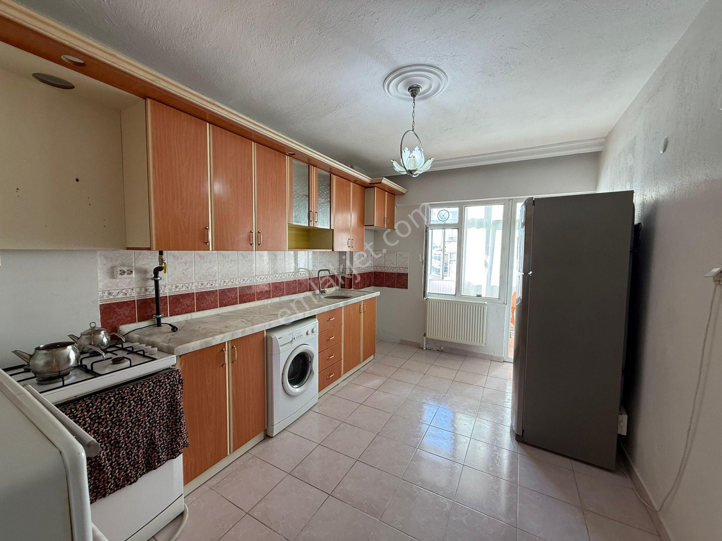 Rota’dan Satılık Yeni Mah. 8 Katlılar Beyoğlu İnş. Güney Cephe & Ara Kat Daire - Görsel 4