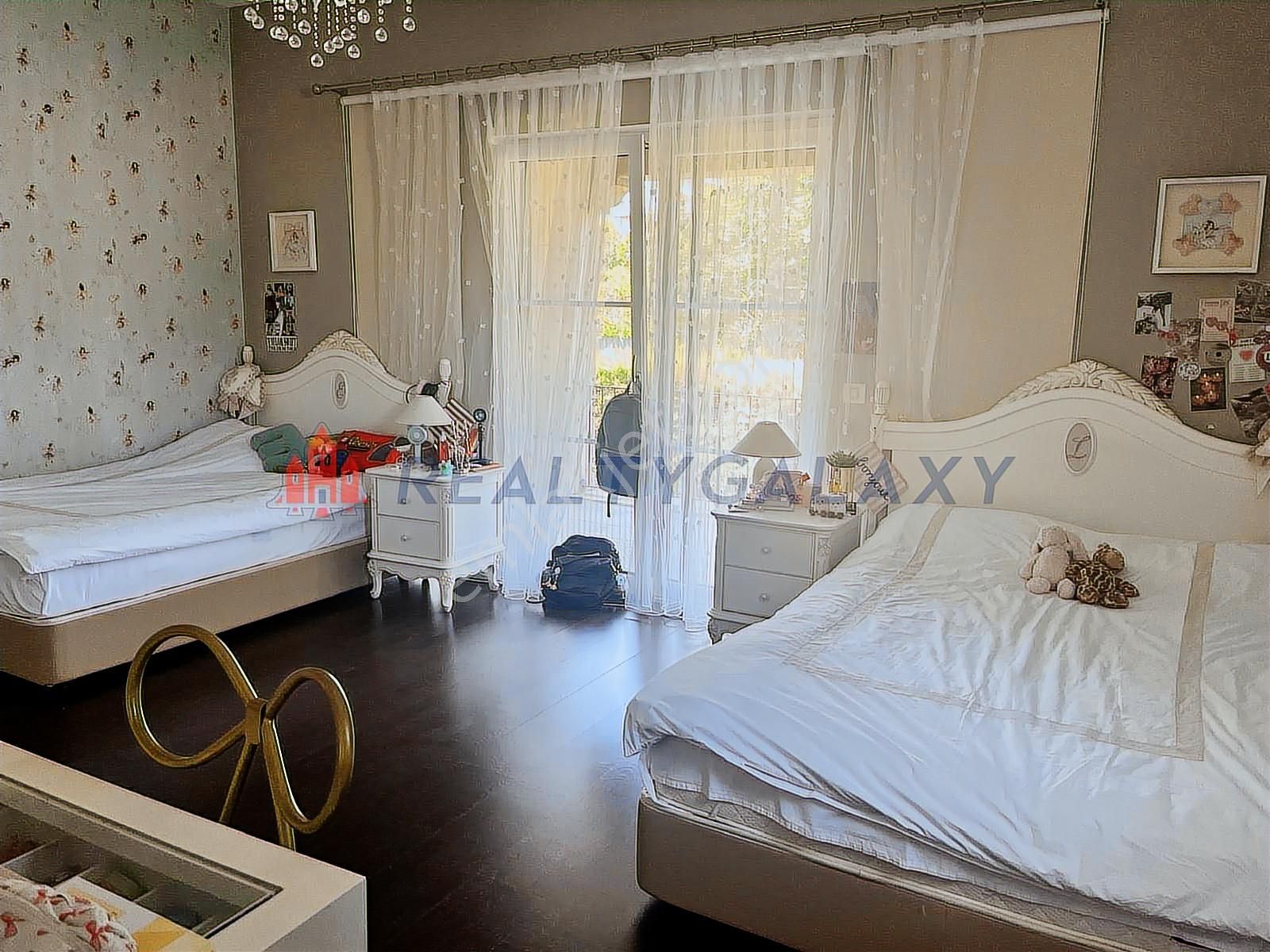 Toskana Vadisi'nde Eşsiz 8+2 Malikane - Görsel 10