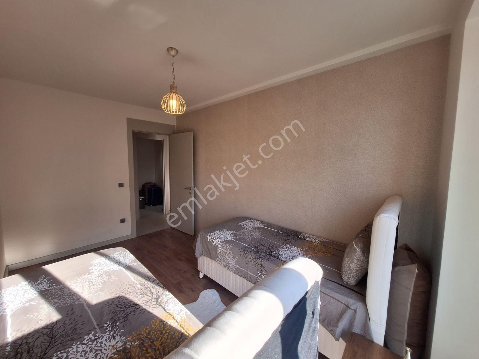 Beylikdüzü Demir Country'de Satılık Masrafsız Temiz 3+1 - Görsel 4